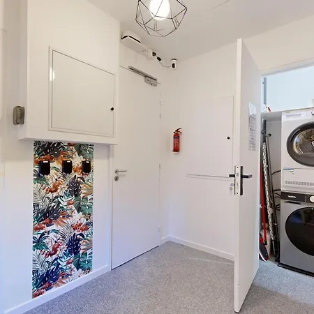 Expat Renting - Le Tropical - Netflix - Proche Gare Apartment *